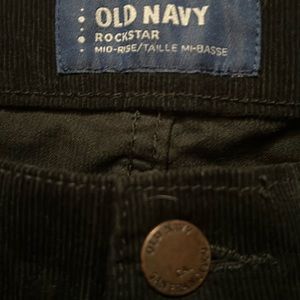 OLD NAVY NWOT ROCKSTAR MID-RISE BLACK CORDUROY JEANS SIZE 2 REGULAR